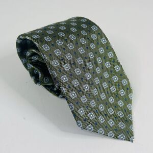 David Donahue 100% Silk Necktie Tie Floral Green Blue 60.5 x 3 1/2 USA Made